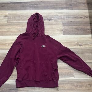 Nike Men's Maroon Hoodie Sweater